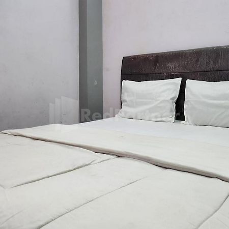 RedDoorz near Plaza Pondok Gede Bekasi Bagian luar foto