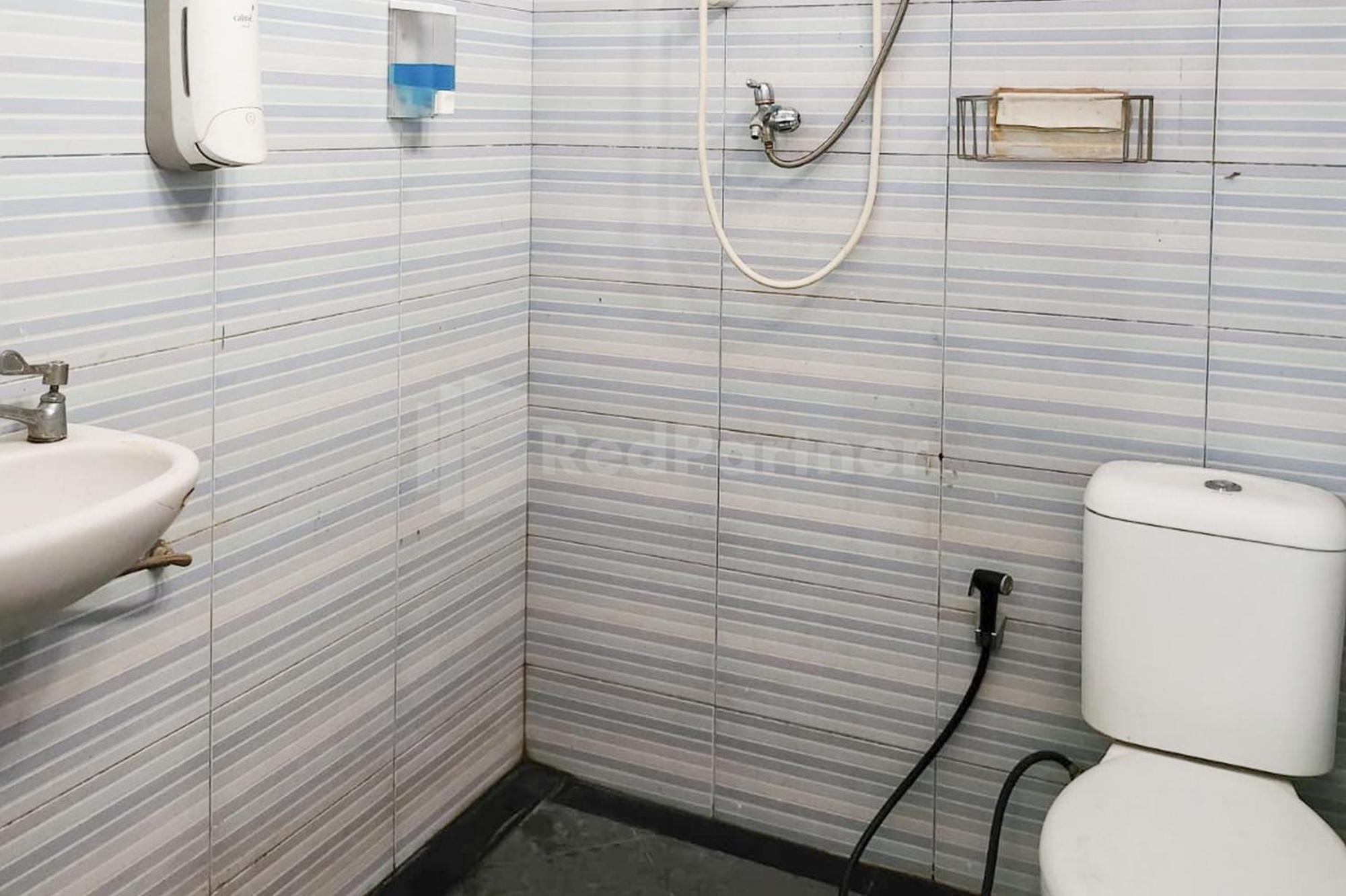 RedDoorz near Plaza Pondok Gede Bekasi Bagian luar foto
