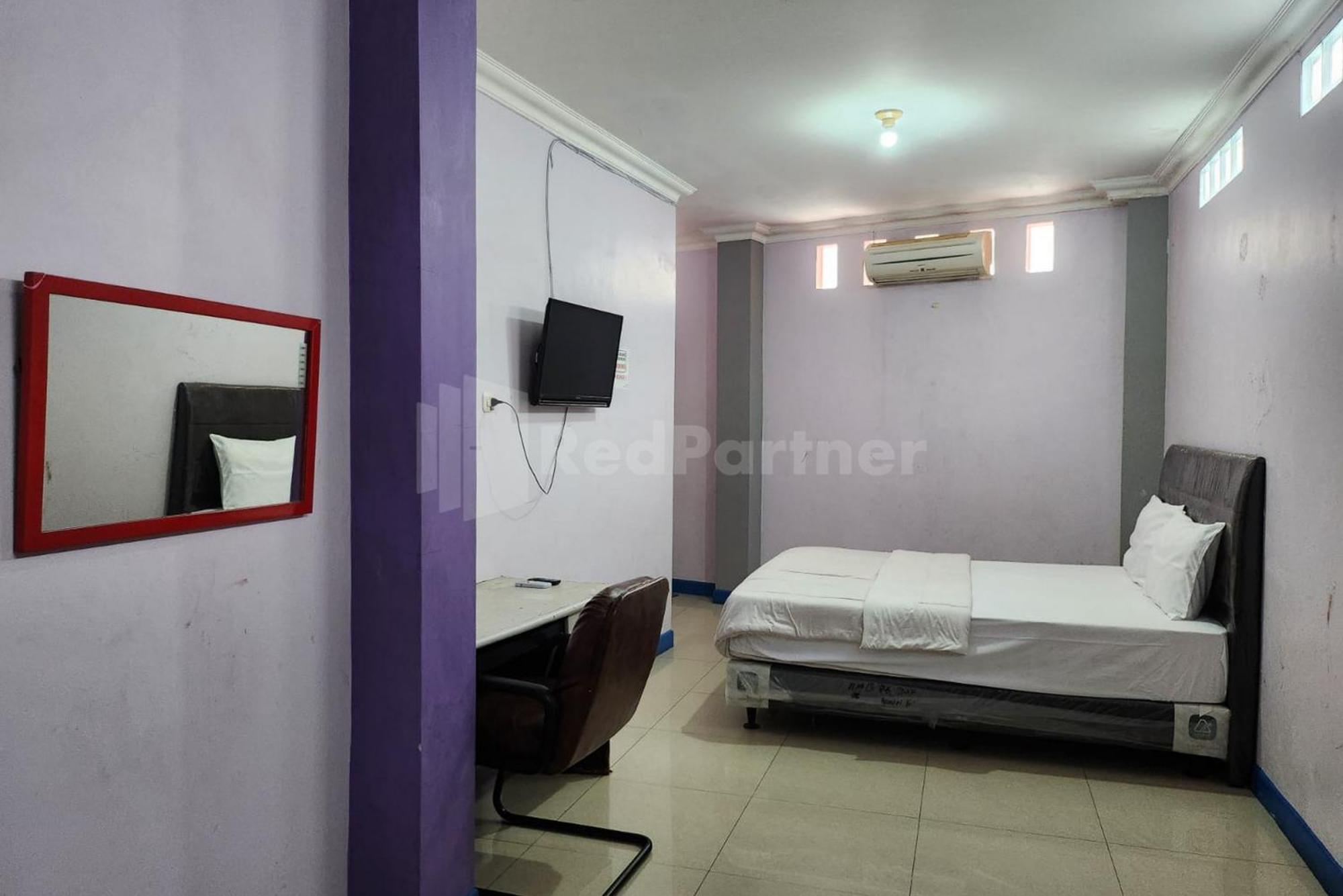 RedDoorz near Plaza Pondok Gede Bekasi Bagian luar foto