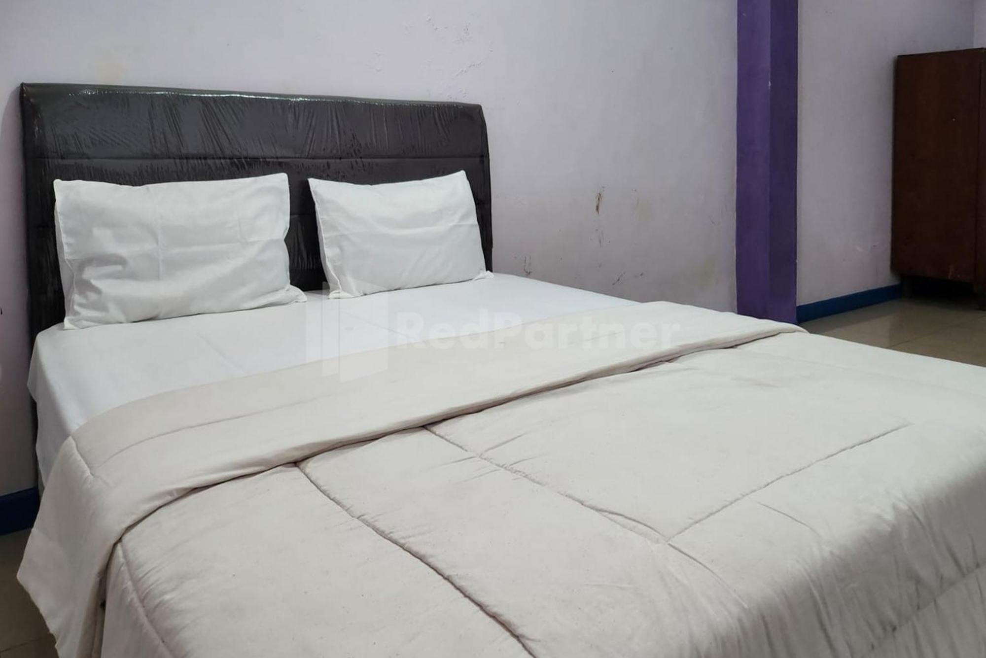 RedDoorz near Plaza Pondok Gede Bekasi Bagian luar foto